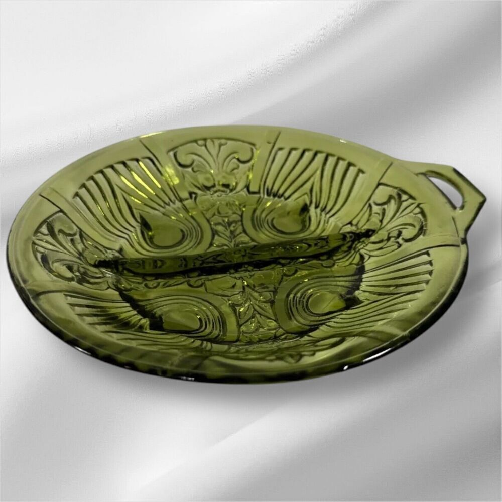 Beautiful Vintage Green Glass Divided Dish Footed Relish Round Tray w/Handle - Picture 1 of 5